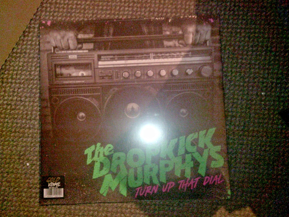 The Dropkick Murphys - Turn Up That Dial  GOLD VINYL  LP   NEU  (2021) - Bild 1 von 1