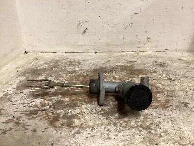 Nissan D21 1991 carrocería dura embrague cilindro maestro con depósito  Foto 1 de 4