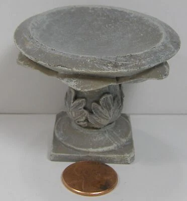 Unknown Brand Resin Garden Fake Stone Birdbath  - Image 1 of 2