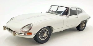 KYOSHO KYO8954W0 1:18 JAGUAR E TYPE (RHD) - WHITE - 1961 - Picture 1 of 4
