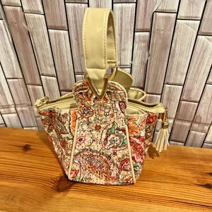 Mellow World Paisley Flower Embroidery Tapestry Purse Tote beige Handbag - Picture 1 of 16