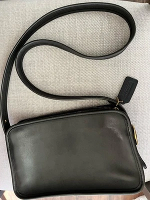 Bolso Bandolera COACH De Colección Cuero Negro Muy Bonito ¡MIRA! Foto 1 de 4