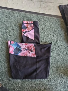 Lululemon Embody Crop Full-On Luon Black / Secret Garden / Pow Pink Light Size 8 - Picture 1 of 4
