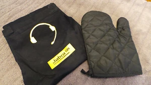 SCHWARZE KÜCHENSCHÜRZE  STECKTASCHE SOWIE EIN TOPFHANDSCHUH FÜR HOBBYKÖCHE NEU - Bild 1 von 2