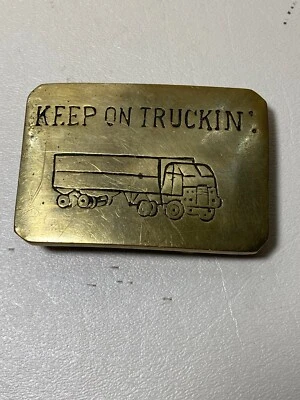 Hebillas de cinturón de latón macizo Keep On Truckin vintage de los años 70 Foto 1 de 4