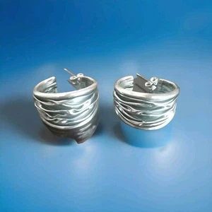 Erick's argento sterling uno in. Orecchini a cerchio larghi in argento ondulato Taxco.925  - Foto 1 di 9