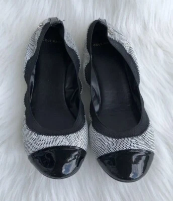 Puntera plana de cuero negra/blanca Cole Haan para mujer talla 7,5 B Foto 1 de 4