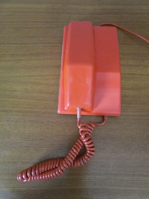 Téléphone Orange à Cadran Vintage Poste Contempra Thomson-CSF P.T.T Northern - Photo 1/4