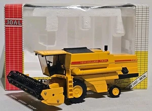 MIETITREBBIA JOAL 240 NEW HOLLAND TX-34 VEICOLO AGRICOLO PRESSOFUSO IN SCATOLA 24 CM. - Foto 1 di 6