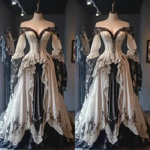 Vestidos de novia victorianos blancos y negros sin tirantes con volantes en capas - Imagen 1 de 9