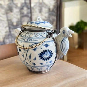 RARE VTG Chinese Porcelain White Blue Figural Swirl Teapot Bird Spout 6.5" Asian - Picture 1 of 14