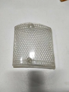 PLASTICA FRECCIA ANTERIORE sx  BIANCO FIAT 128 BERLINA SPECIAL dal 1972 al 1977  - Bild 1 von 2