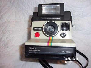 Cámara Polaroid One Step Land serie BC Rainbow Stripe SX-70 con flash estroboscópico. - Imagen 1 de 8