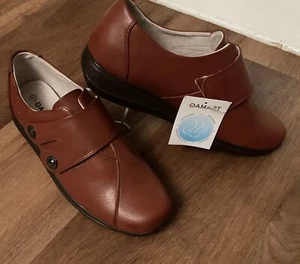 BNWOB Damart Tan Air Cushion Leather Flat Hook/Loop Adjustable Shoes UK7EE EU41 - Picture 1 of 12