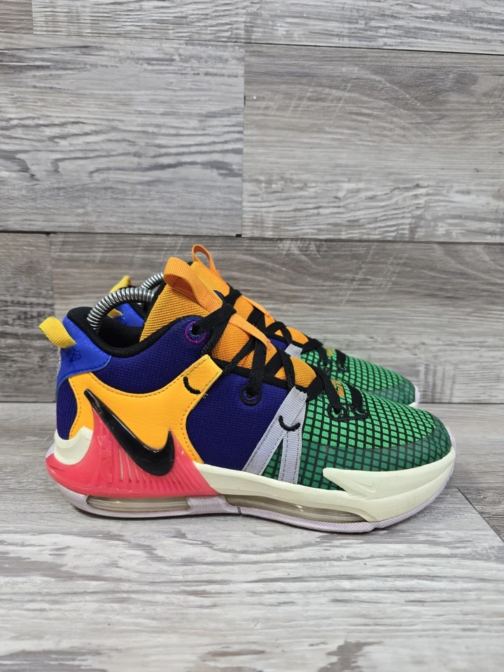 Nike LeBron Witness 5 Juvenil Talla 5Y Tenis Zapatos Con Cordones Foto 1 de 4