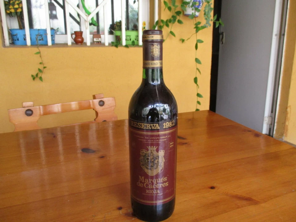 Wine Marques de caceres Year 1982 / Wine Year 1982 - image 1 of 1