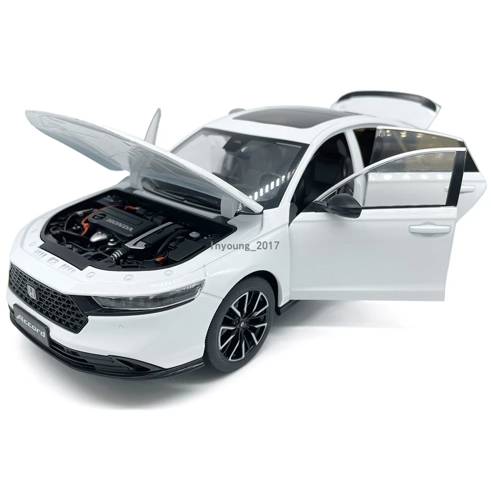 1/18 Honda Accord Model Car Diecast Toy Cars 4 Doors Open with Light Sound White - Image 1 of 4