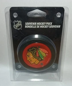 NHL Chicago BlackHawks Souvenir Hockey Puck rot & schwarz gewinnen Handwerk Sport 10/09 - Bild 1 von 2
