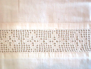 VTG - WHITE PILLOWCASE WITH CROCHET LACE - STANDARD - Picture 1 of 3