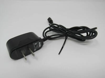LG Travel Adapter Output 5.1V Genuine/OEM 50/60 Hz 0.2A 0.7A STA-U34WDI - Image 1 of 4