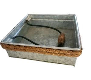 Quadratischer Serviettenhalter aus verzinktem Stahl mit gewichteter Stange für Veranstaltungen im Freien - Bild 1 von 3