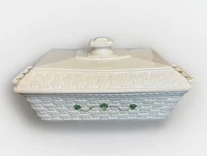 Belleek Everyday Shamrock Basketweave 2 Qt Piatto Casseruola Rettangolare Rivestito  - Foto 1 di 5