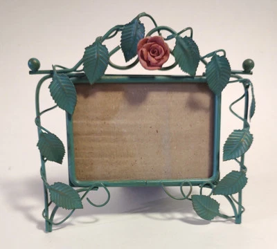 Marco de fotos de mesa hojas verdes acepta 3"X5" Foto 1 de 4