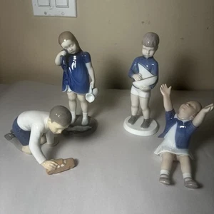 Lotto di (4) statuine vintage B&G Bing & Grondahl bambini 2320, 2324, 2246, 2380 - Foto 1 di 13