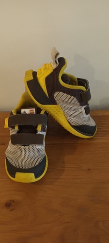 Scarpe da ginnastica atletiche Adidas x Lego Sport taglia 8 per bambini marroni gialle
