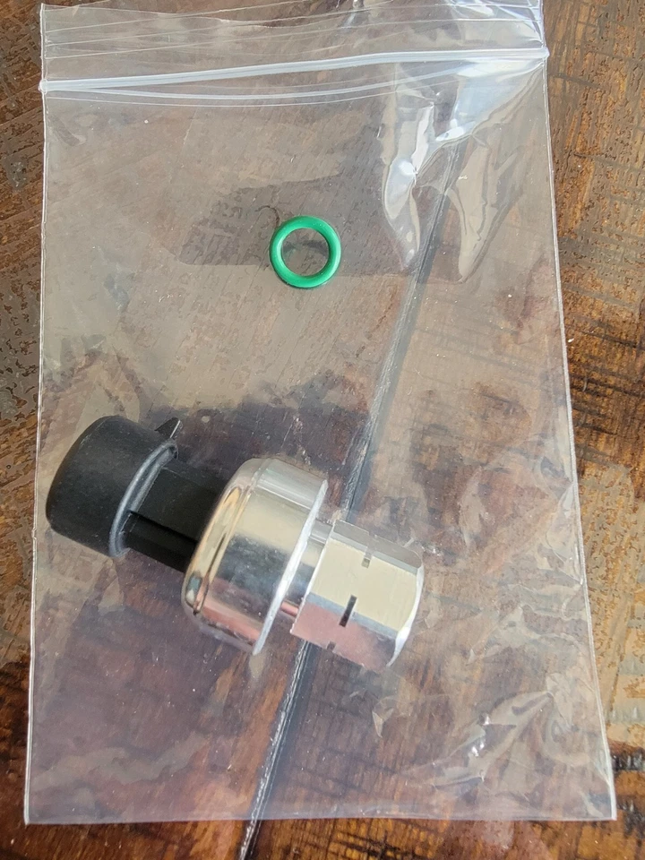 Interruptor transductor sensor de presión de aire acondicionado 6F9Z19D594AA para Ford F-150 Focus Mustang Foto 1 de 2