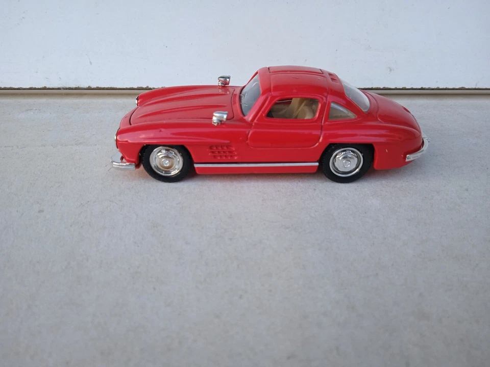 MODELLINO AUTO SOLIDO, MERCEDES 300 SL 1954 - SCALA 1:43 - ROSSA - Immagine 1 di 4
