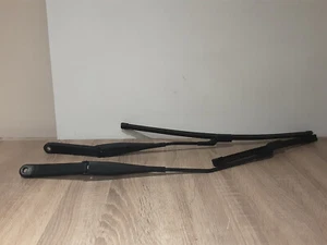 FORD FIESTA MK7 MKY5 WIPER ARMS & BLADES (PAIR) 8A6117526DD 8A6117526CE - Picture 1 of 2