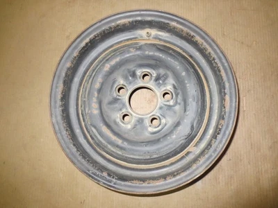 Llanta de acero Ford 14" X 6" OEM USADA 5 X 4 1/2" PINTADA NEGRA NT VINTAGE Foto 1 de 4