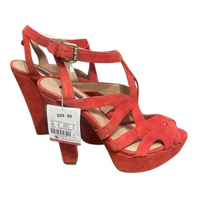 Sandalias rojas de gamuza con plataforma y tacón ancho con correa en T para mujer talla 36 EU 6 EE. UU. Foto 1 de 4