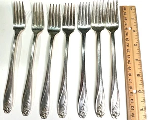 Juego de 7 tenedores de cena vintage con patrón floral plateado Rogers Mfg Co 67n Wm - Imagen 1 de 5