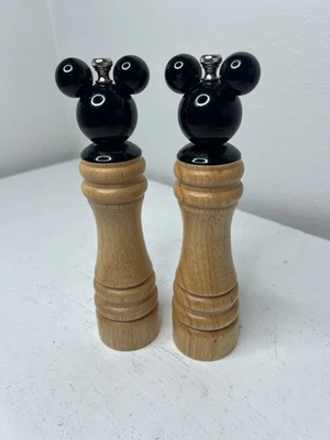 "Juego de molinillo de sal y pimienta de Mickey Mouse de colección madera negro 8,5"" Taiwán" Foto 1 de 4