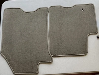 Alfombrillas delanteras Ford Focus 2008-2009 nuevas de fabricante original piedra mediana 8S4Z-1613300-AA Foto 1 de 4