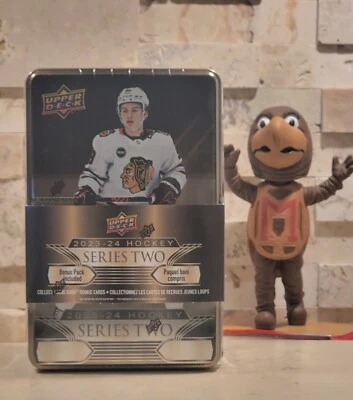 2023-24 Cubierta Superior Serie 2 Hockey NHL Lata Nuevo Sellado de Fábrica CANTIDAD Descuento Foto 1 de 4