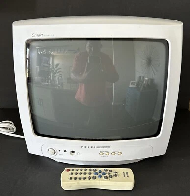 Philips Gaming TV Magnavox 13” CRTV PR1391 X121 Retro Tested Comes With Remote - Image 1 of 4