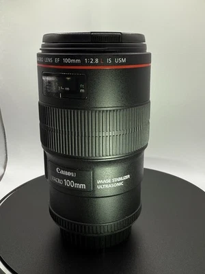 Lente Canon EF 100 mm f/2,8 L Macro IS USM — COMO NUEVA, vidrio limpio, EE. UU. Vendedor Foto 1 de 4