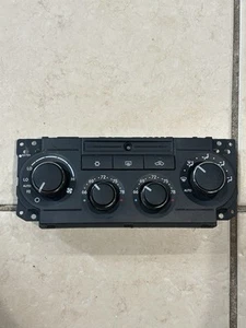 05-07 CHRYSLER 300 DODGE MAGNUM AC HEATER CONTROL CLIMATE TEMPERATURE CONTROL - Picture 1 of 6