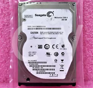 ST9250410ASG Seagate 9PSG42 MOMENTUS 250 GB 7200 RPM 3 Gb/s 2,5" disco rigido SATA HDD - Foto 1 di 2