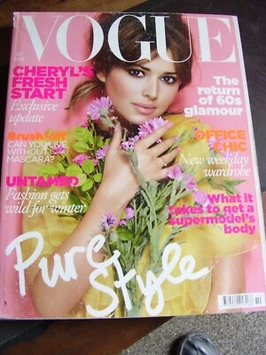 VOGUE MAGAZINE 2010 OCTOBER CHERYL COLE RUSSIAN DOLLS BELCOME COURT MAT MORRISON - Image 1 of 4