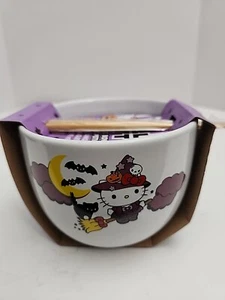 Hello Kitty Ramen Schale mit Essstäbchen Halloween Neu im Karton Hexe lila orange Fledermäuse - Bild 1 von 5