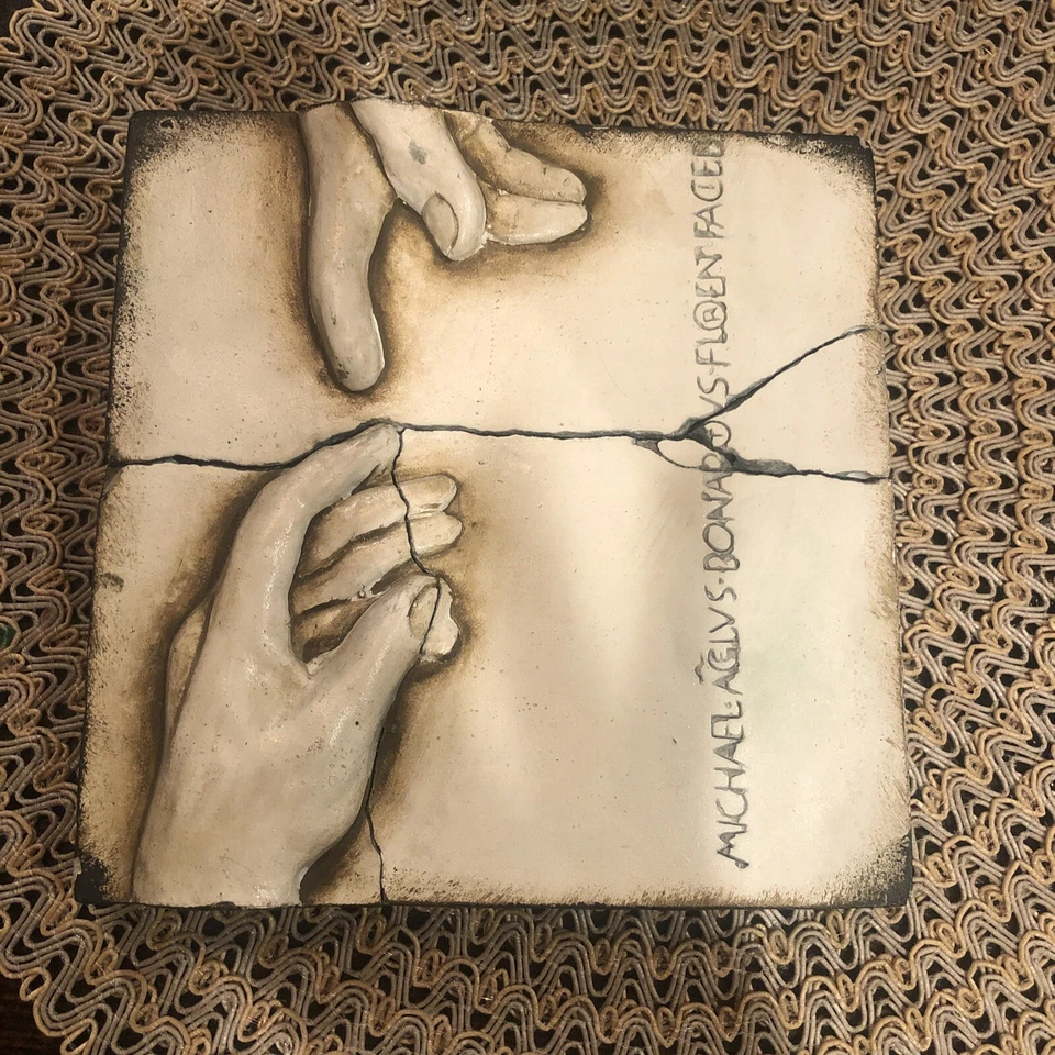 2003 DISENYO ARTS Placa de Parede Colecionável Azulejo Suspenso 8"x6"x1 Criação do Homem - Imagem 1 de 2