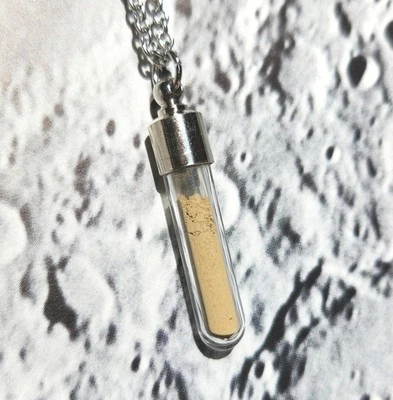 POLVO DE METEORITO LUNAR Colgante de Vidrio con COLLAR ~ ¡Usa un pedazo de la Luna! Foto 1 de 2
