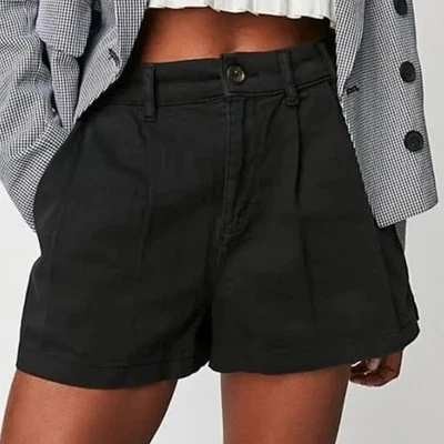 NEW Size 8 Free People Billie Black Mid Rise Cotton Chino Trouser Pleated Short - Image 1 of 4