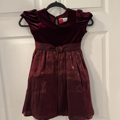 Vestido Verde Navidad Terciopelo Dillards Talla 6 Ediciones Raras Foto 1 de 4