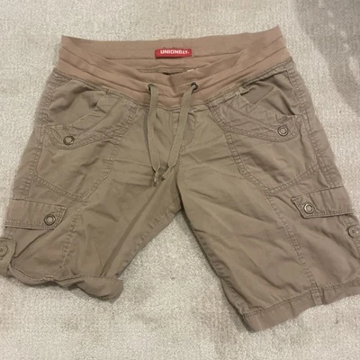 Union Bay khaki Utility Shorts Woman Size 5Cargo Y2K Skater Roll Tab Legs - Image 1 of 3