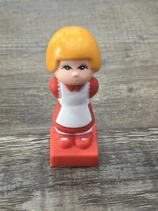 Vintage TYCO Brick Block Figure Girl Maid Red Dress Apron Used Made In Taiwan - Picture 1 of 6